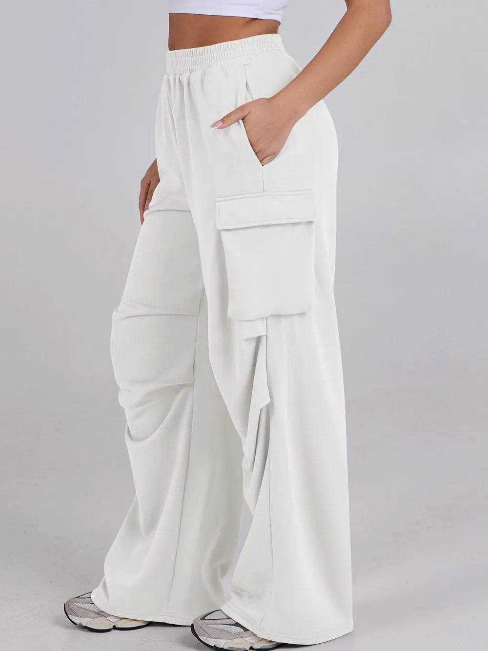 Elastic Waist Wide Leg Pants with Pockets Trendsi 8423e39c-f722-4c30-b180-186c0610fda2-Max