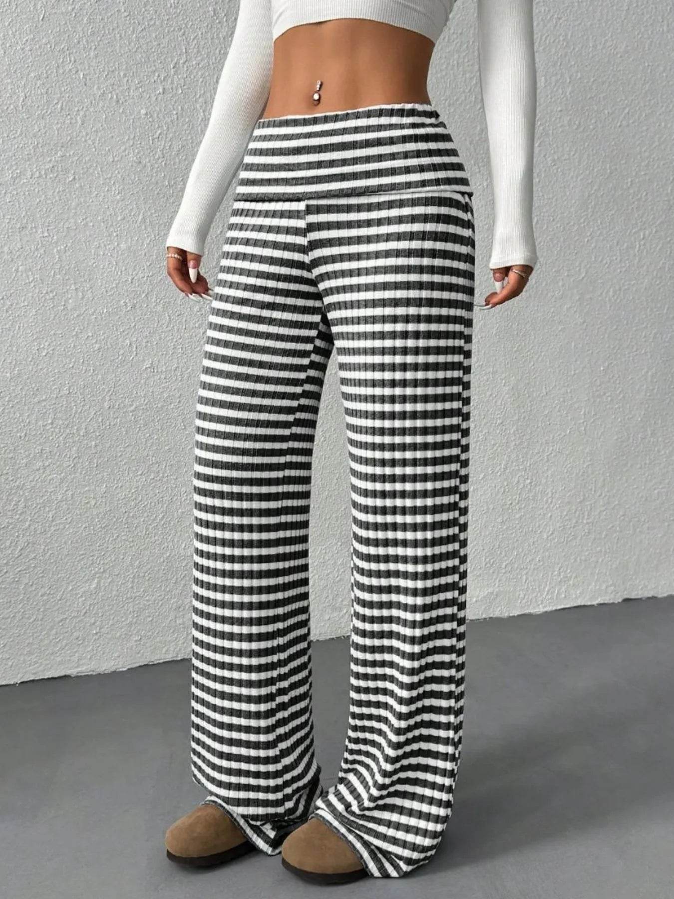 Striped Wide Leg Pants Trendsi 85a8b324-e931-4636-9bd9-444935780b7b-Max-Origin