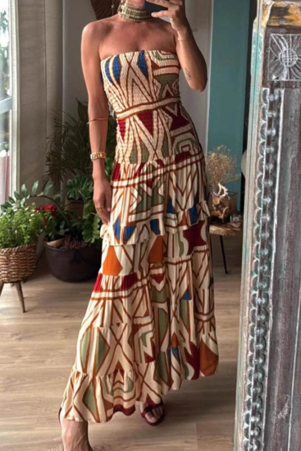 Smocked Printed Tube Dress Trendsi 86f8f810-2270-4ac2-a666-4ce772f99aab-Max-Origin