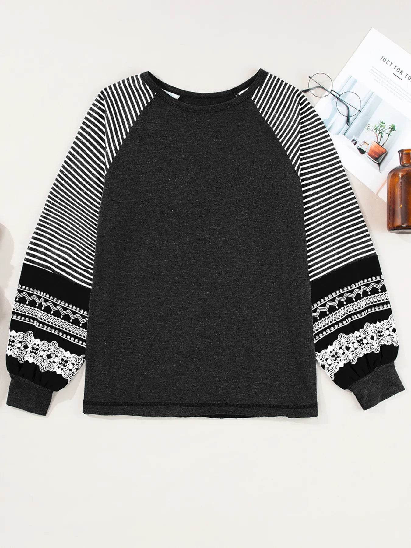 Contrast Print Striped Raglan Long Sleeve Loose Top Trendsi 8799da1b181a4a248a626845d4f5ff73-Max-Origin