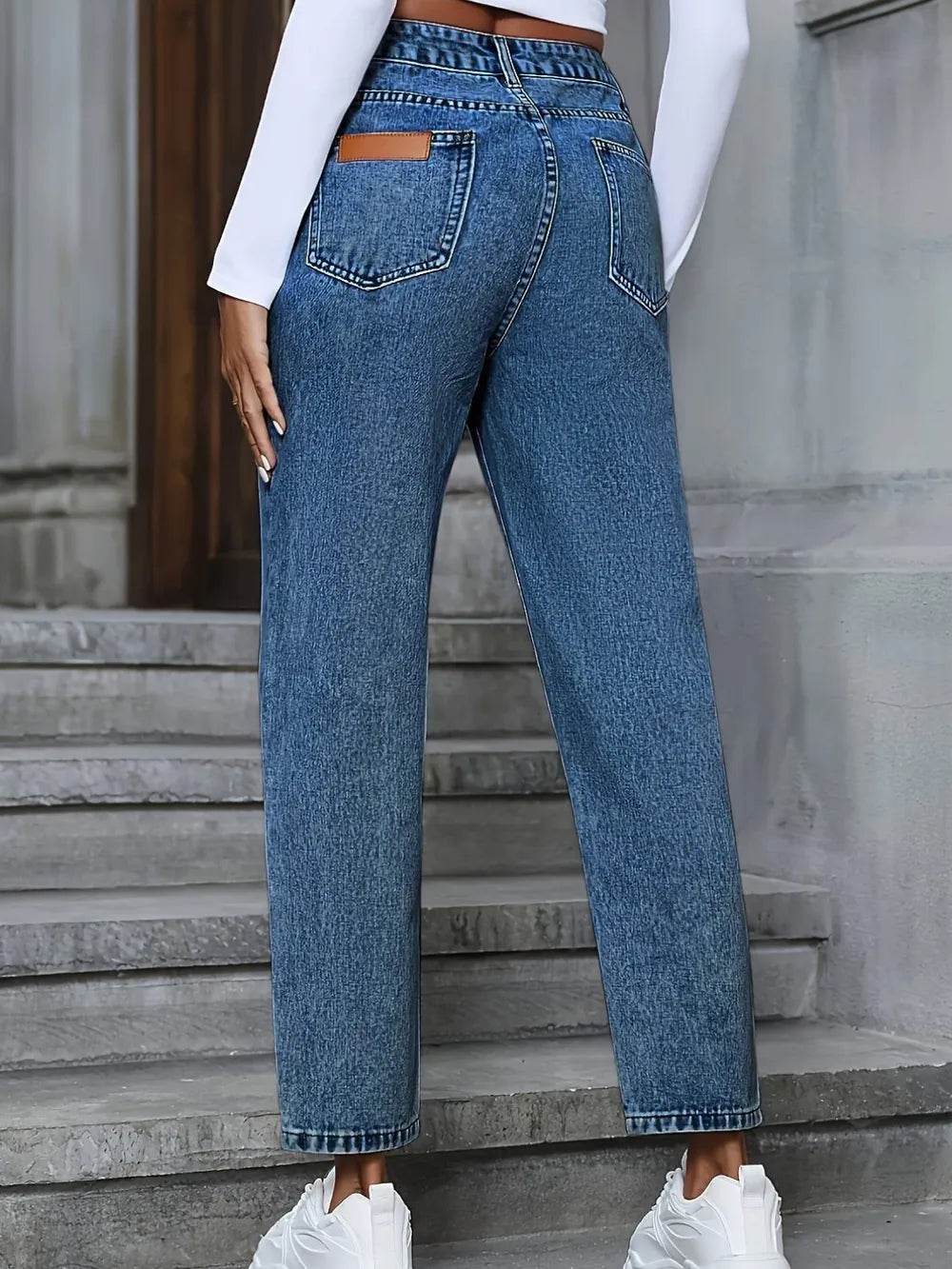 Pocketed Straight Leg Jeans Trendsi 88d7ba38-735f-437c-b6e7-7223e38f4117-Max