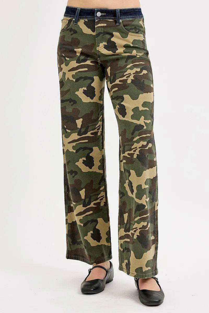 RISEN Camouflage Wide Leg Jeans Green Camouflage Trendsi 89d40798-2ebf-4ea1-8c95-e77ca913002f-Max-Origin