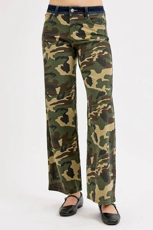 RISEN Camouflage Wide Leg Jeans Green Camouflage Trendsi 89d40798-2ebf-4ea1-8c95-e77ca913002f-Max-Origin