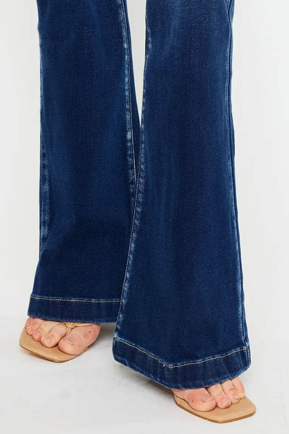 Kancan Button Fly High Rise Flare Jeans Trendsi 8a802ac51c8c4697b315e7e9b87fee07-Max-Origin