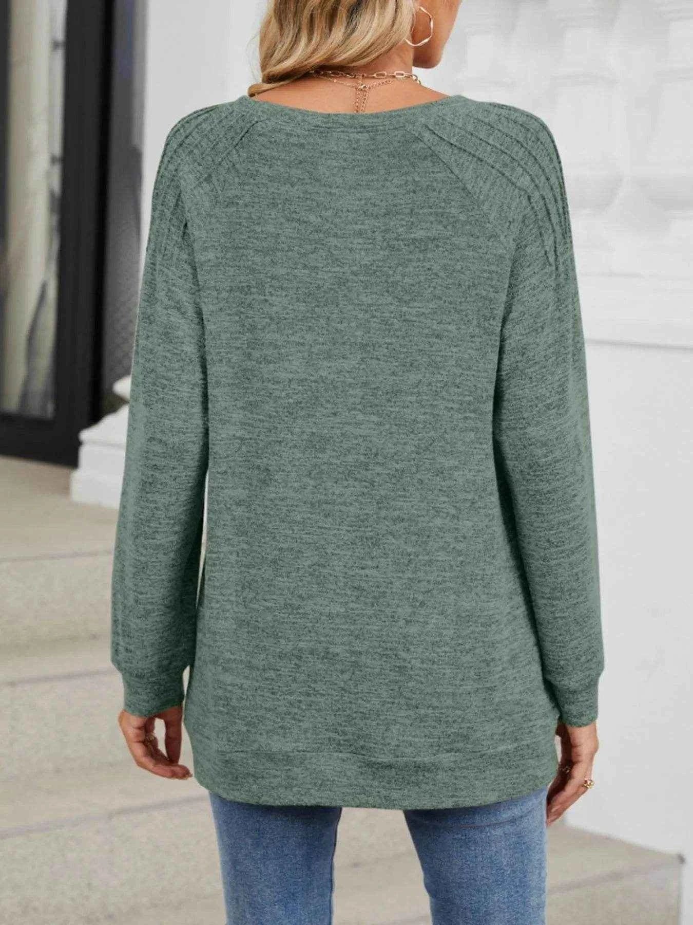 Round Neck Long Sleeve T-Shirt Trendsi 8b369880-cc98-4d1d-bc0b-38044163b31b-Max-Origin