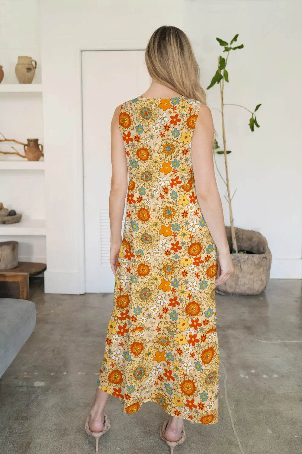 FAM-FAM Tiered Printed V-Neck Sleeveless Dress Trendsi 8bc96e91-549a-4ed0-b7b9-49ce6d227db1-Max