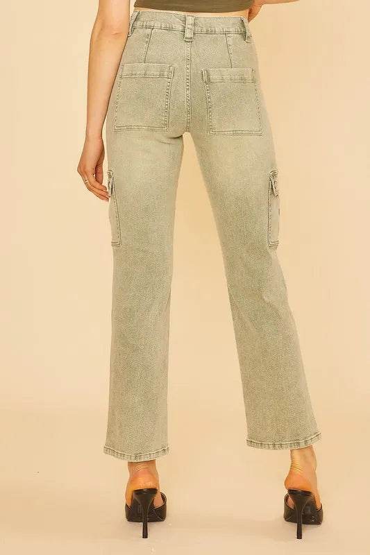 Annie Wear Straight Leg Jeans with Cargo Pockets Trendsi 8caad145-81b5-4a19-9205-7692b29269b9-Max