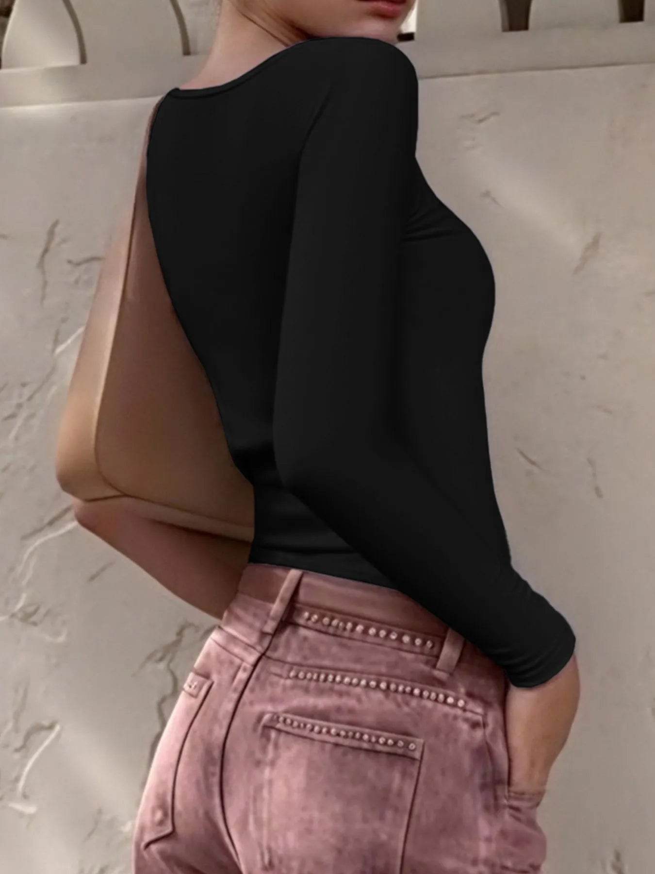 Long Sleeve Scoop Neck Fitted T-Shirt Trendsi 8e2c3d92-19b4-479b-91f1-9180d795308a-Max-Origin