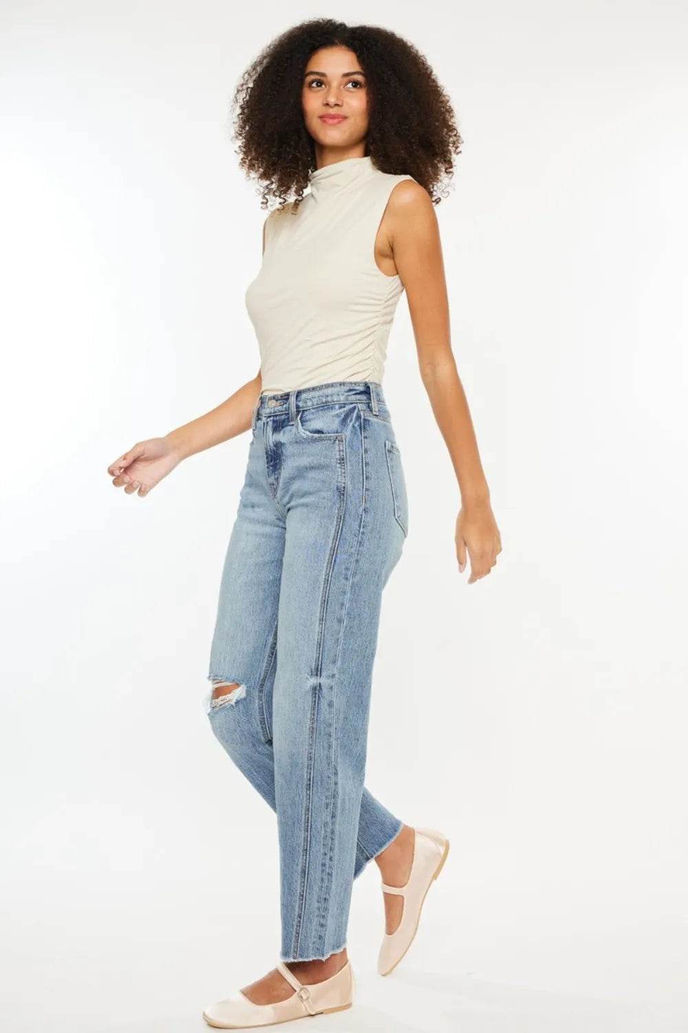 Kancan Ultra High Rise Distressed Straight Jeans Trendsi 8ecf1a0a-ed9e-4e71-b95b-18b656871b5a-Max