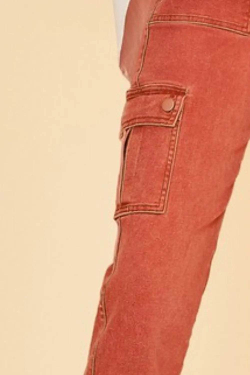 Annie Wear Straight Leg Jeans with Cargo Pockets Trendsi 8f6fd862-4ba5-4602-84bf-e7c6cda2fa56-Max
