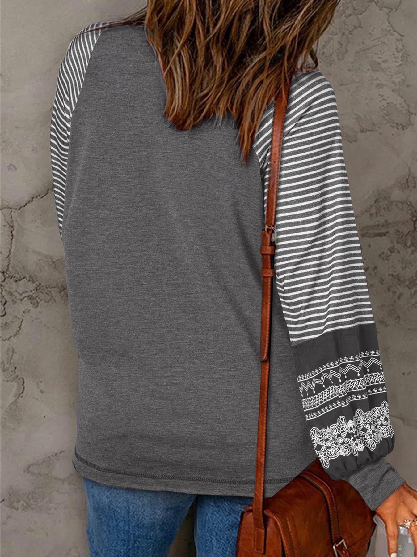 Contrast Print Striped Raglan Long Sleeve Loose Top Trendsi 9066895f1d814dbcb2c092a1991add3f-Max-Origin