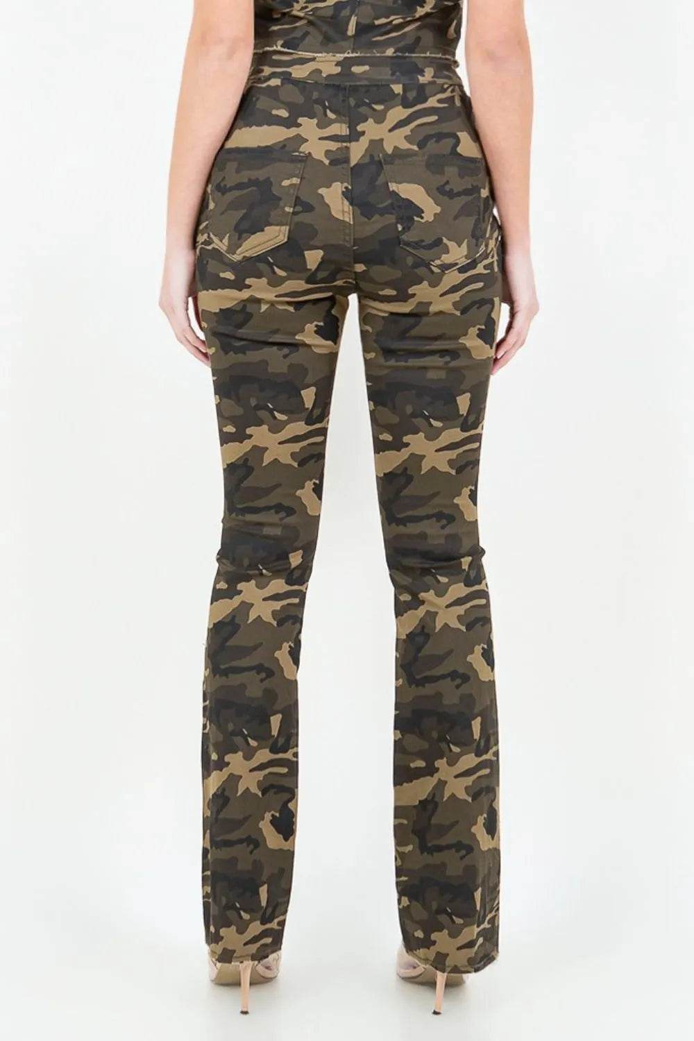 American Bazi V-Cut Ruched Camo Flare Pants Trendsi 91f569b1-9434-46fb-9e51-b0fc9aa9b0ef-Max