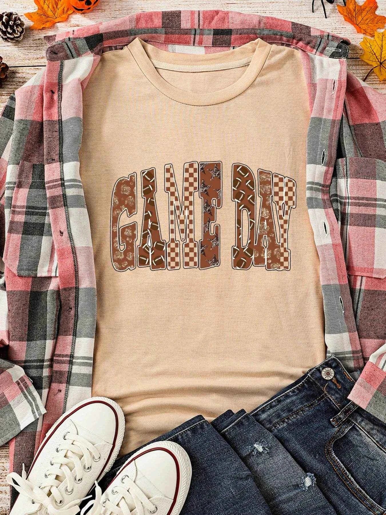 Full Size GAME DAY Checkered Letter Graphic T Shirt Plus Size Trendsi 940ed9ed3d114a0faf0076f8f86d0fec-Max-Origin