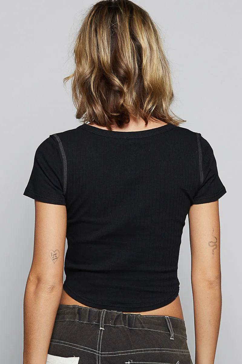 POL Contrast Stitching Round Neck Crop T-Shirt Trendsi 956335ee-af13-49a7-a427-71168ba6bed8-Max-Origin