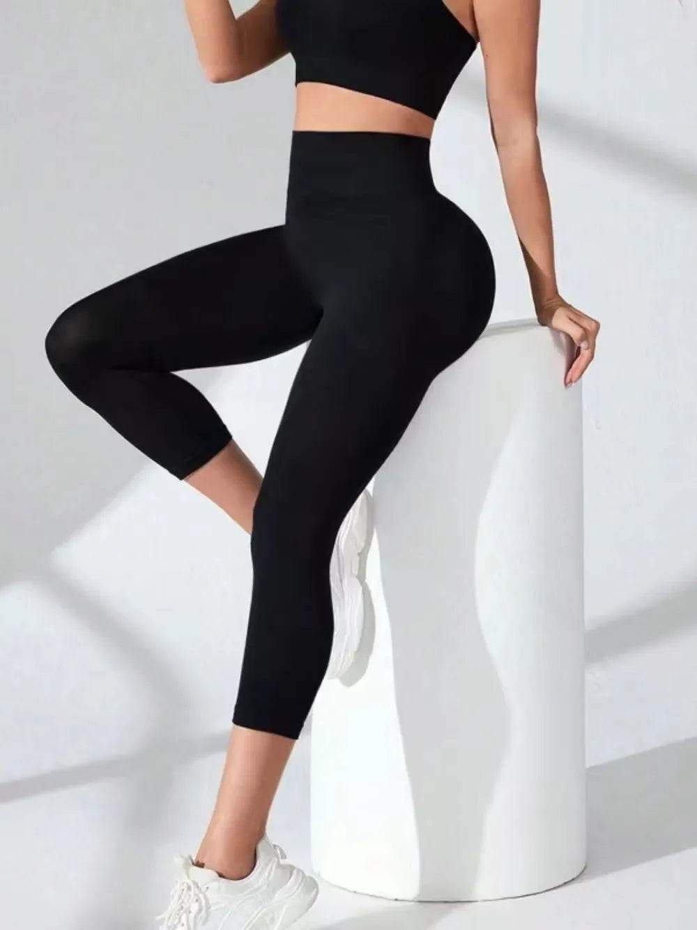 High Waist Cropped Active Leggings Trendsi 96e5637e-79f8-4b76-8c95-f7c14f2b216e-Max