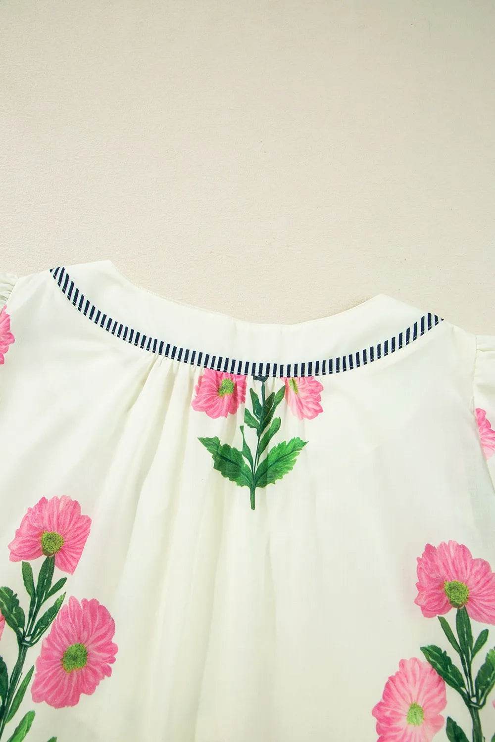 Floral Print Flutter Sleeve Summer Mini Dress Trendsi 9748dd64-b9a0-4147-a18c-8611fbfcb54b-Max-Origin