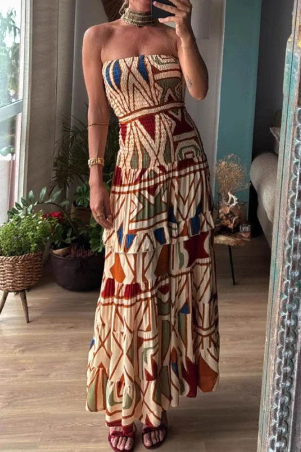 Smocked Printed Tube Dress Trendsi 9812a3bc-86bc-4fa8-9acf-104e045e6a5c-Max-Origin