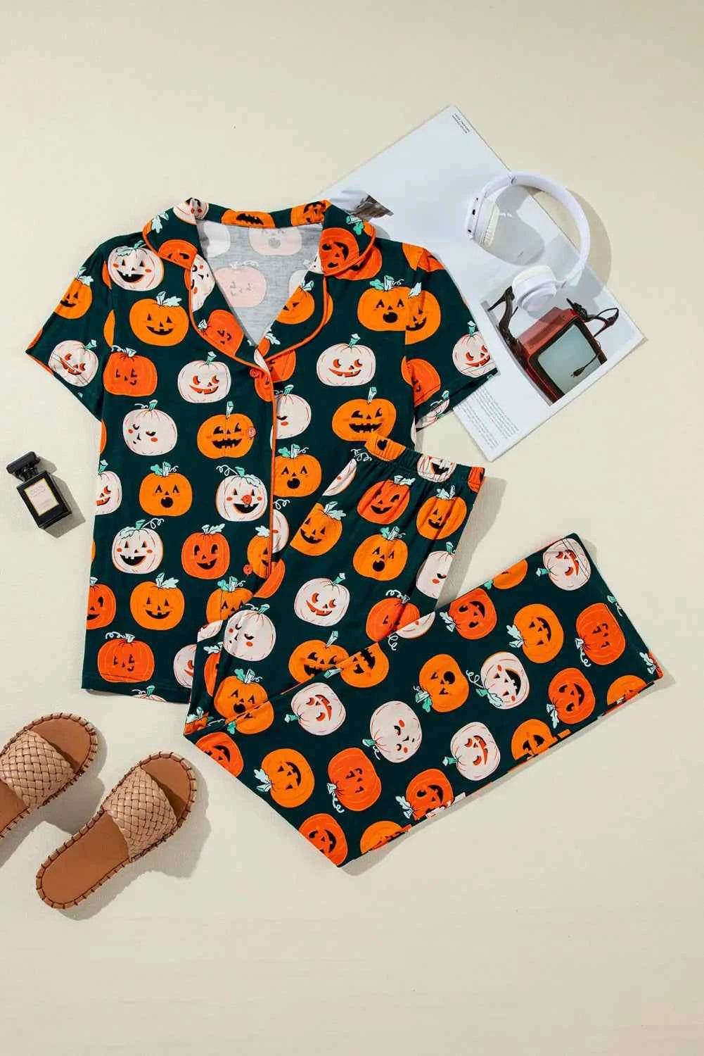 Pumpkin Printed Short Sleeve Top and Pants Lounge Set Trendsi 982bf64f-8017-400e-a772-4f5347b533de-Max