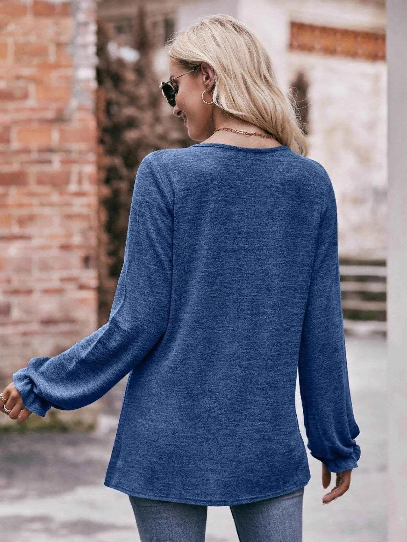 Round Neck Long Sleeve Casual T-Shirt Trendsi 9856d6c3-b985-45f5-b071-b6911f4a853b-Max-Origin