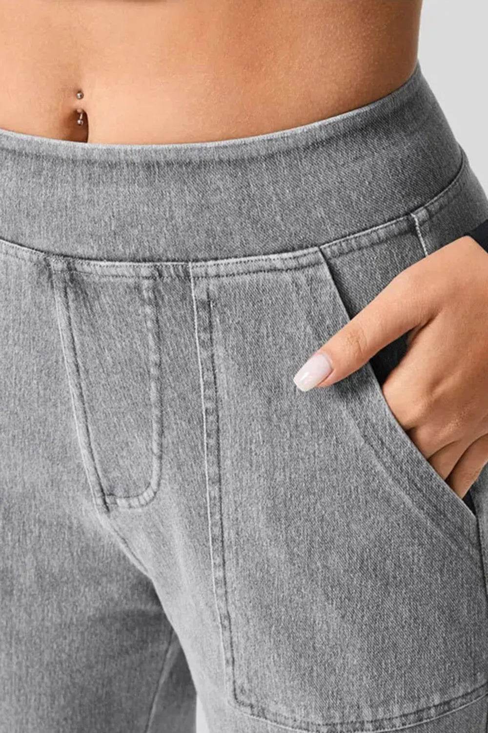 High Waist Straight Leg Cargo Jeans Trendsi 99d8433d-be82-41bb-815c-527a938be92b-Max
