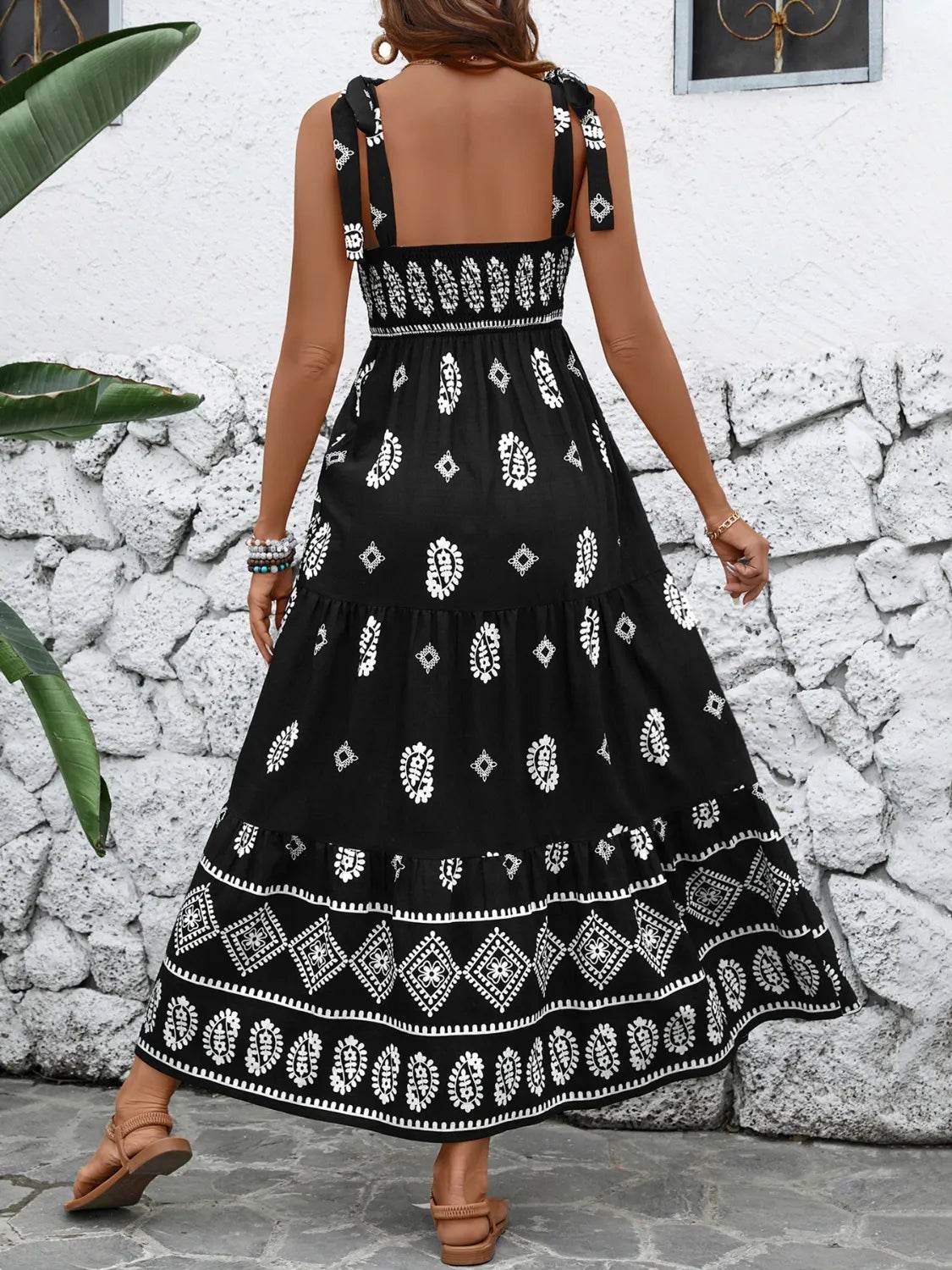 Printed Square Neck Maxi Cami Dress Trendsi 9a12229c-4d1b-4090-8d7f-1b1ce45c9fa2-Max-Origin