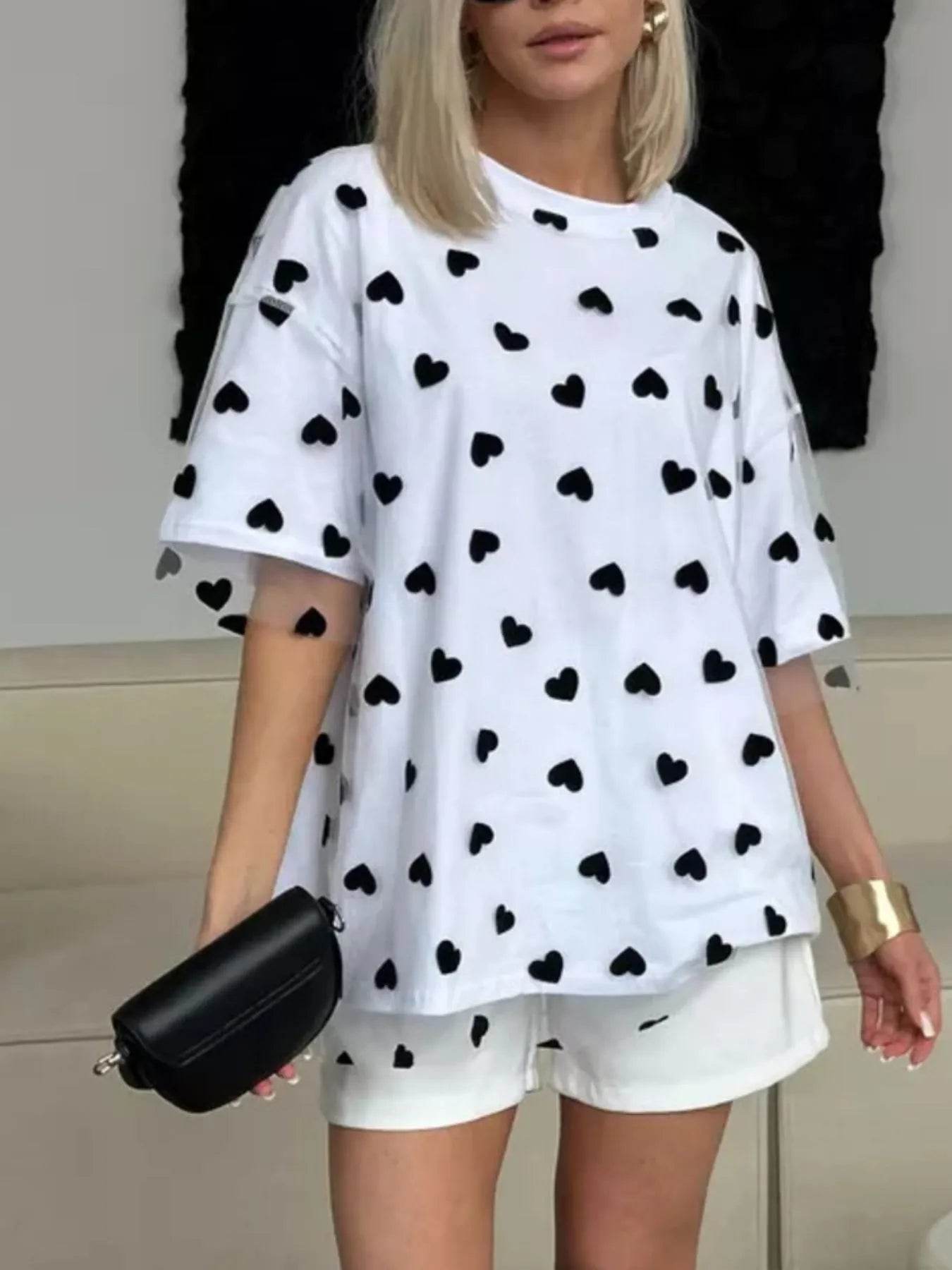 Heart Print Oversized T-Shirt Trendsi 9c036288-24b3-48b4-9178-480af4b884b3-Max-Origin
