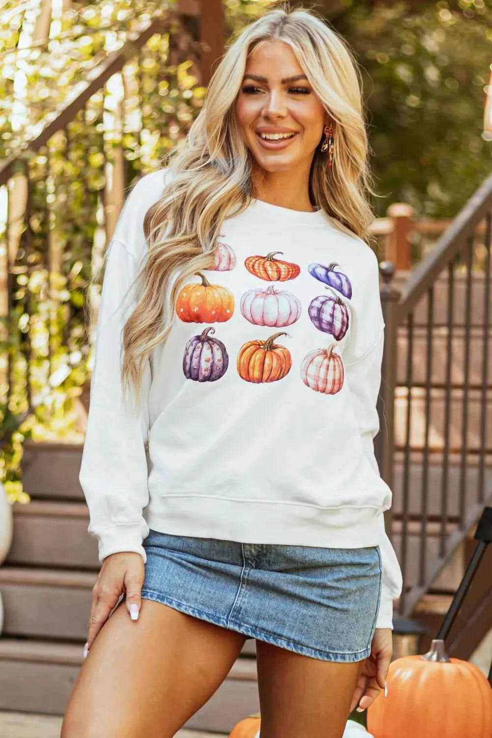 Pumpkin Graphic Long Sleeve Sweatshirt Trendsi 9c7913c4-6bbb-488a-b9e3-0fab85b033b1-Max