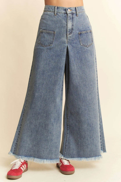 Davi & Dani Patch Pocket Wide Leg Culotte Jeans Trendsi 9d321db6b2444b3c88ec1ce149c7754c-Max-Origin