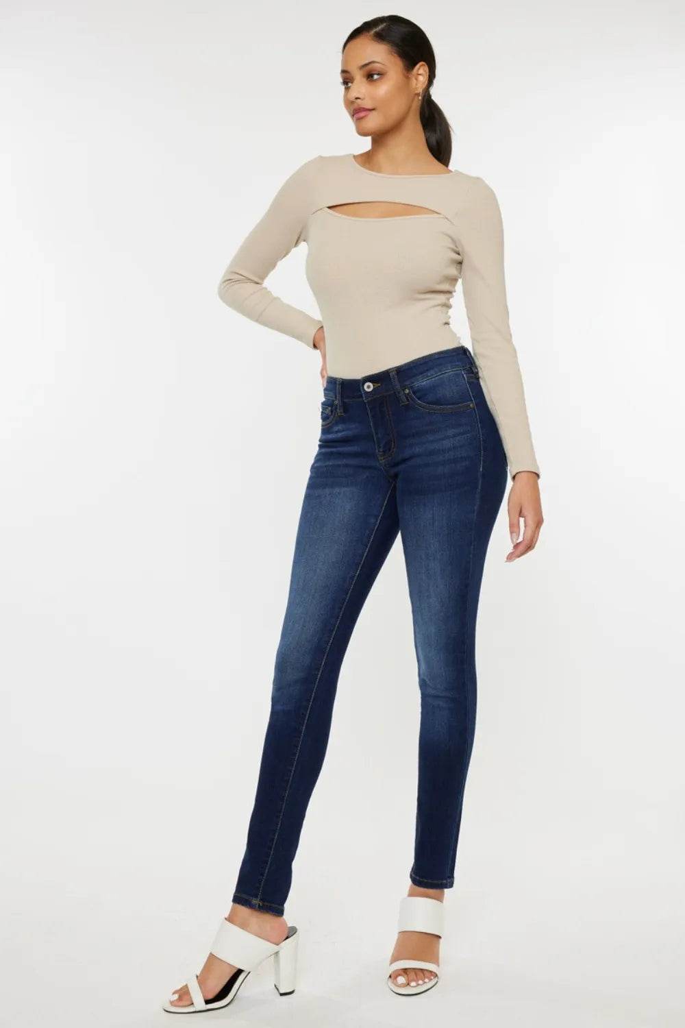 Kancan Mid Rise Gradient Skinny Jeans Trendsi a1083ee7-4a1b-4f5f-84b8-df4e6d9be384-Max