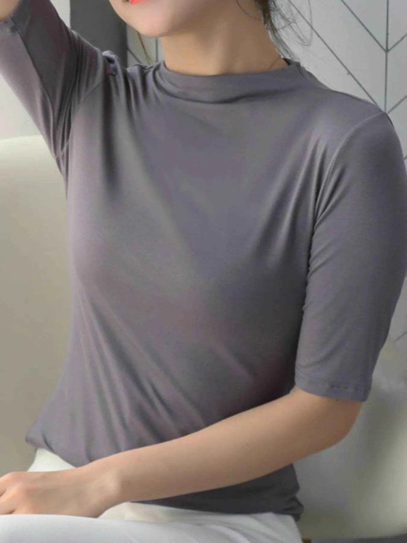 Solid Color Short Sleeve T-Shirt Trendsi a1419c62-c3e6-4c65-934a-04f3fe153ab3-Max-Origin