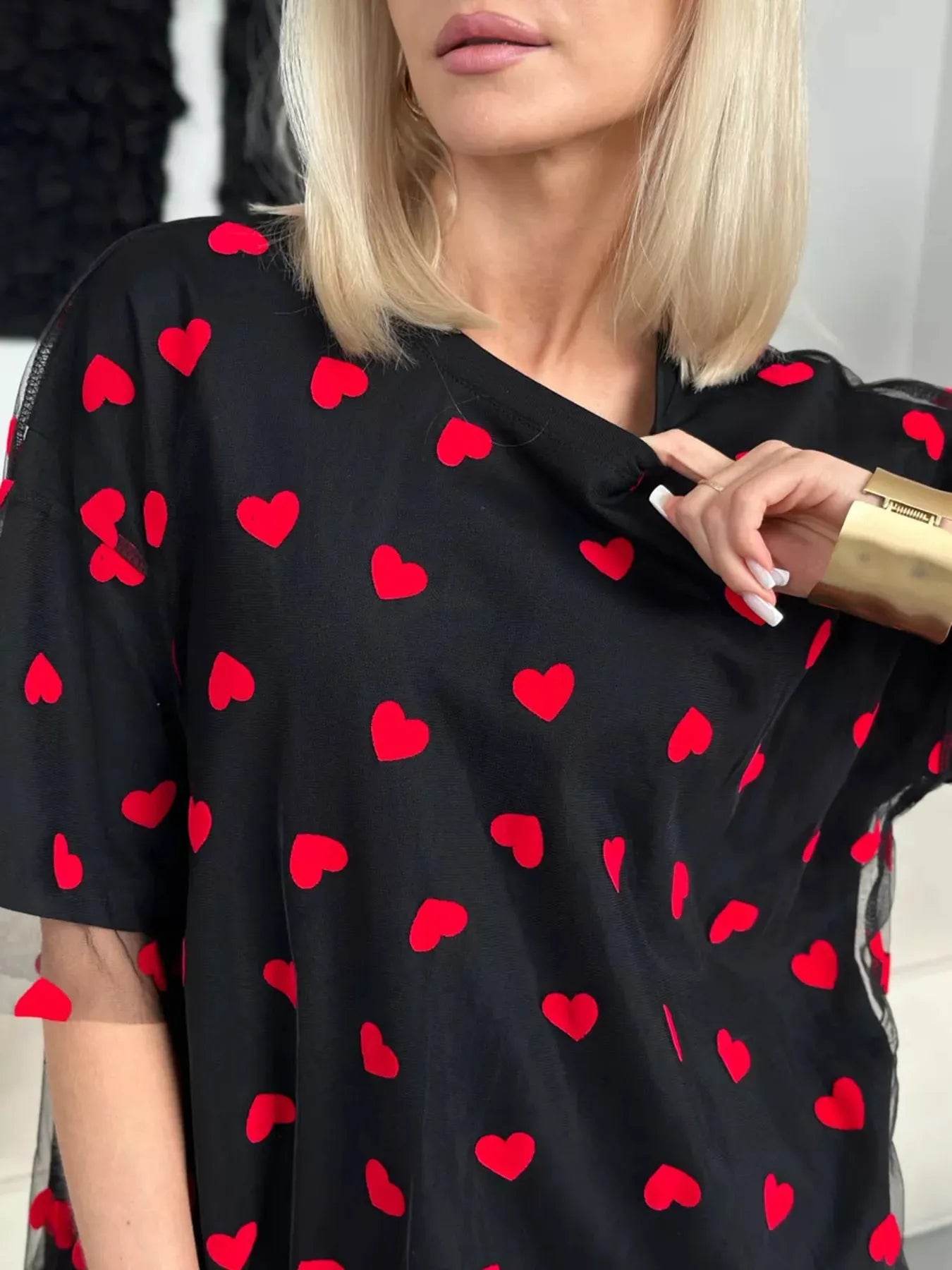 Heart Print Oversized T-Shirt Trendsi a19784b60a274d2fa89f2828b172f56b-Max-Origin