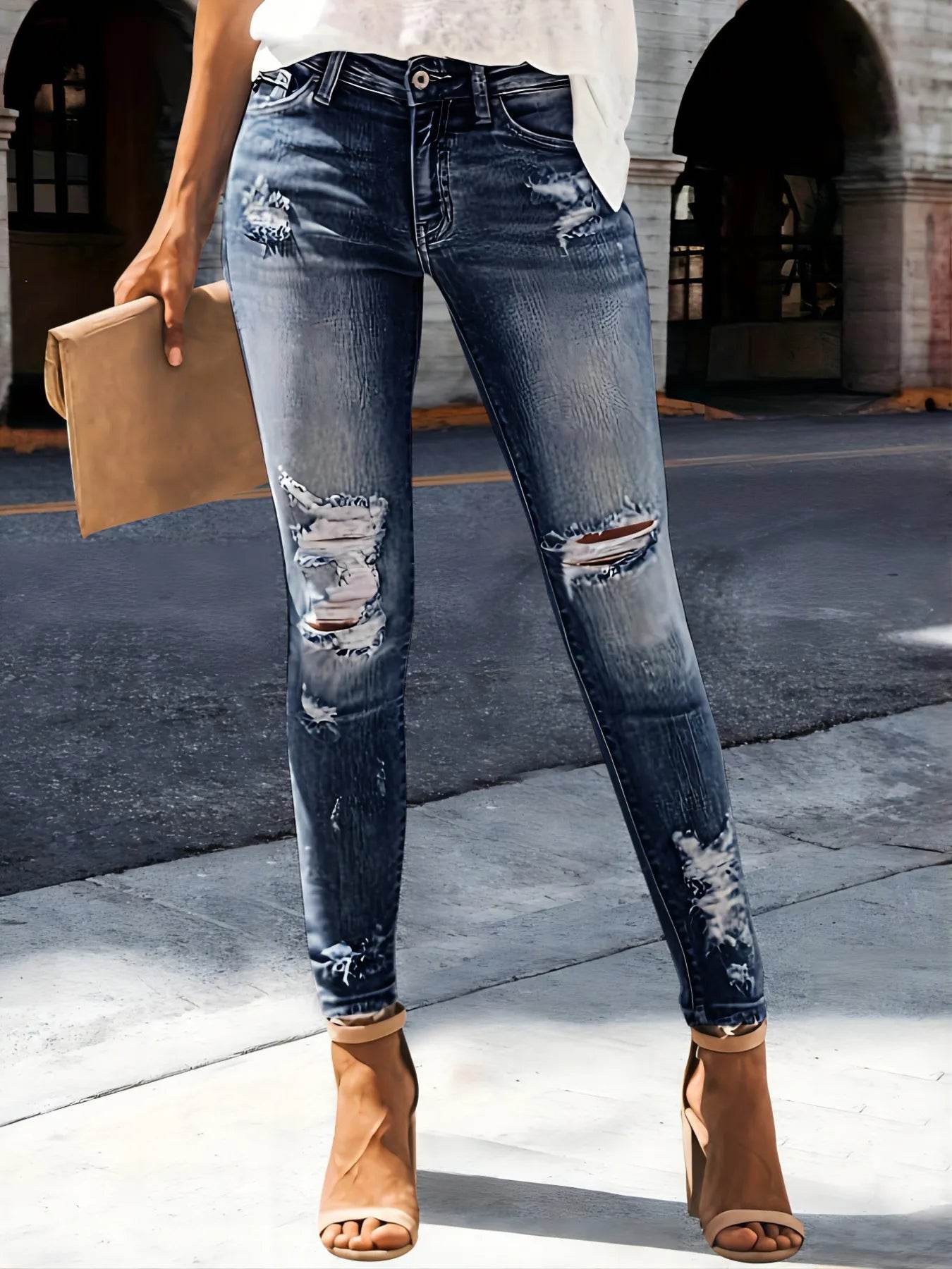 Distressed Skinny Jeans Dark Trendsi a52271ba5fae4d3ca50452e21addbf68-Max-Origin