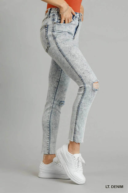 Umgee 5-Pockets Distressed Detail Stretch Denim Skinny Jeans with Unfinished Hem Trendsi a6387ecd-a017-43f4-b77d-0e56c841d327-Max-Origin