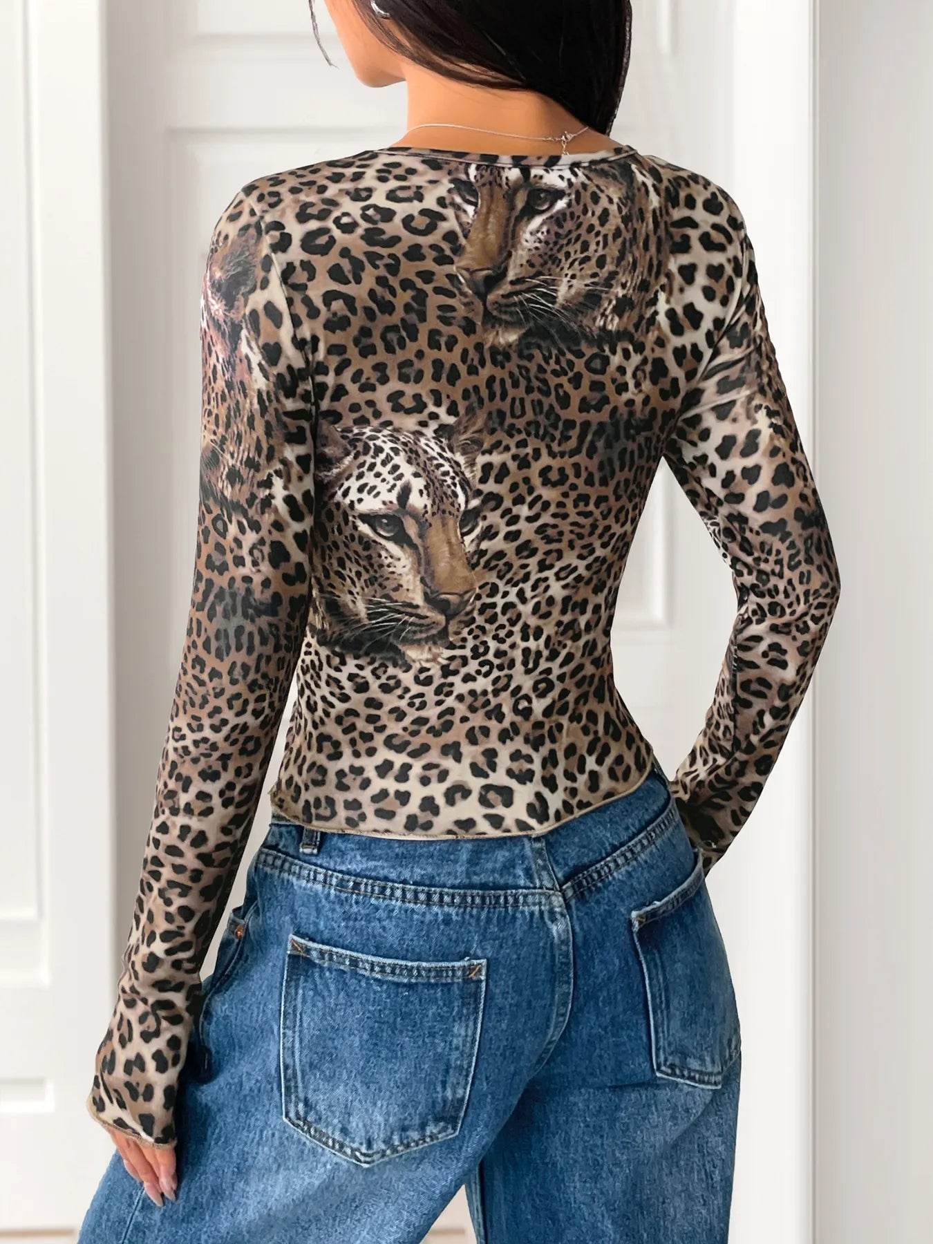 Leopard Print Long Sleeve Fitted T-Shirt Trendsi a7647d246cbe4e7784b794b816ba8675-Max-Origin