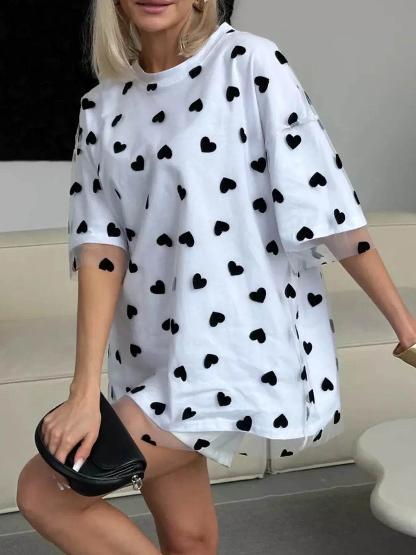 Heart Print Oversized T-Shirt White Trendsi a7bf8862-f1a3-4ea8-904b-fe615d371ef2-Max-Origin