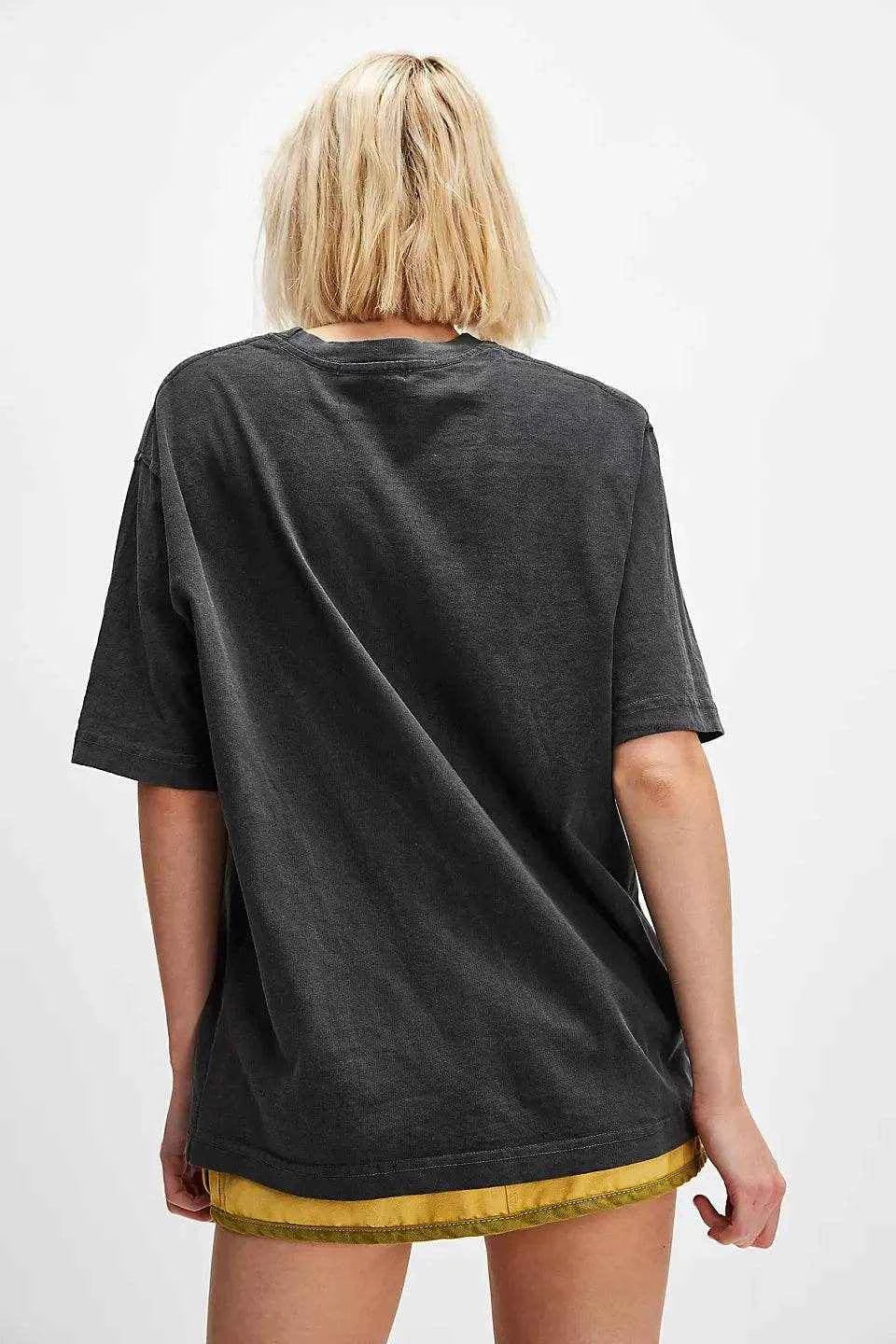 Graphic Round Neck Half Sleeve T-Shirt Trendsi a7e5e709-e820-4e4d-b267-82249df49602-Max-Origin
