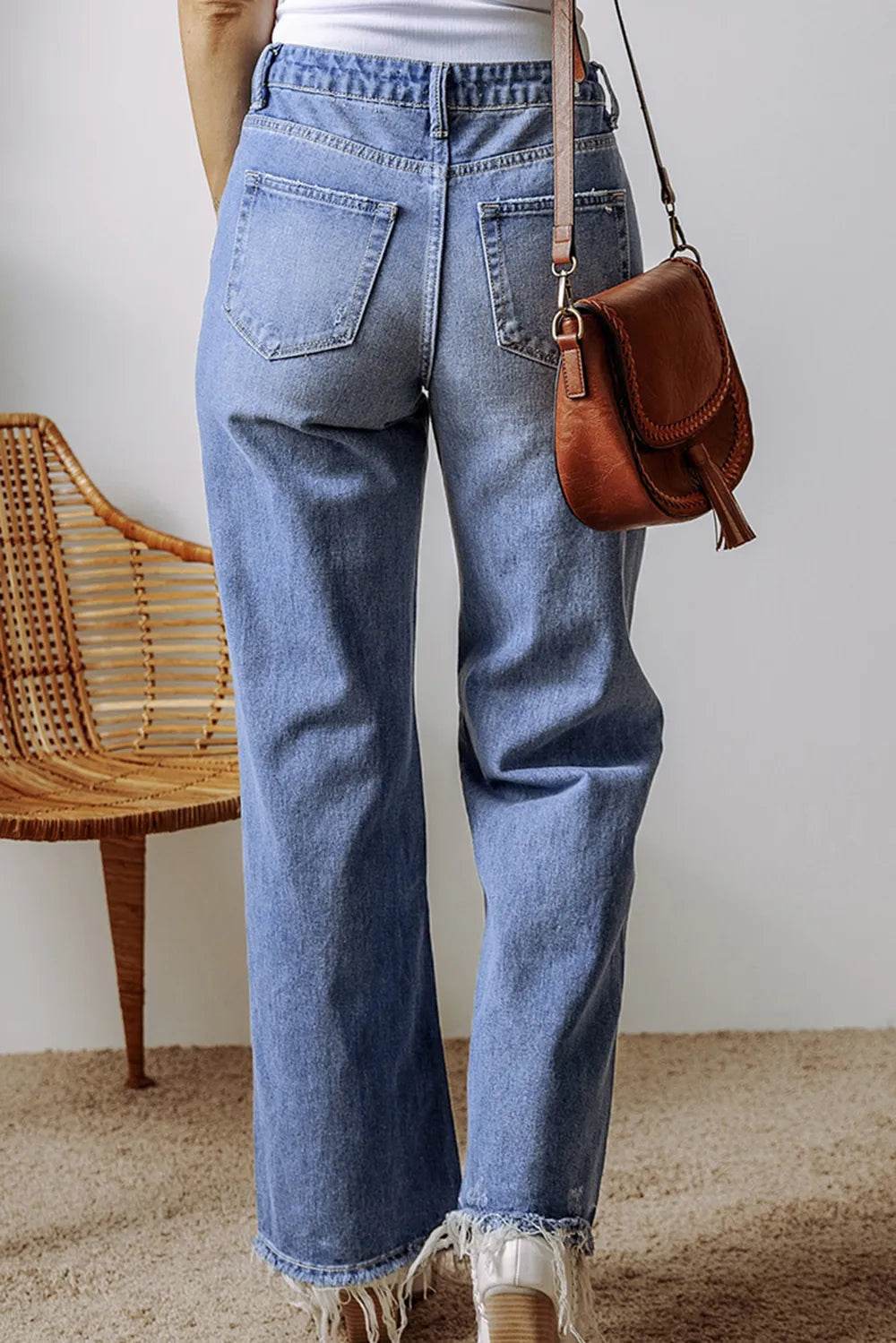 Distressed Straight Leg Jeans with Pockets Trendsi a939cf3c-31da-47c6-b27b-e83e0f94aa2f-Max