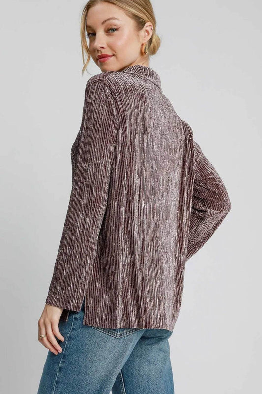 Umgee Side Slit Texture Button Up Shirt Trendsi aa810c4a-64c8-4dd9-82b1-6eb42311d1e8-Max