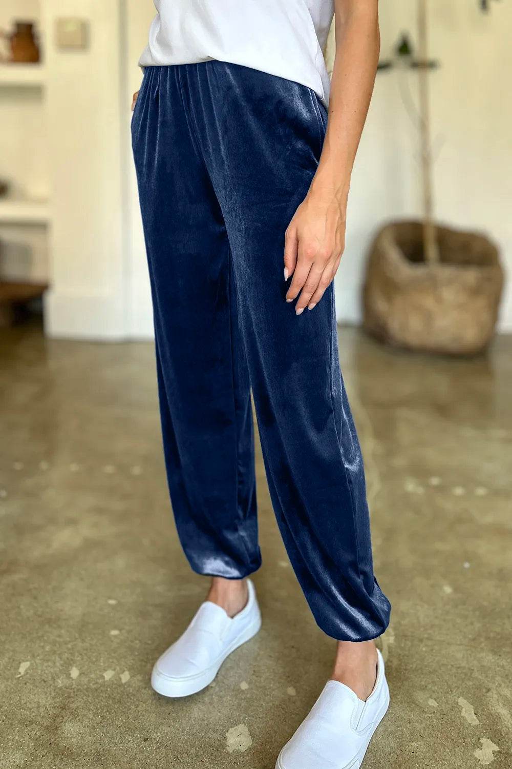 FAM-FAM Pocketed Elastic Waist Joggers Trendsi abb1d358-d947-4eab-97b4-051289613ecf-Max