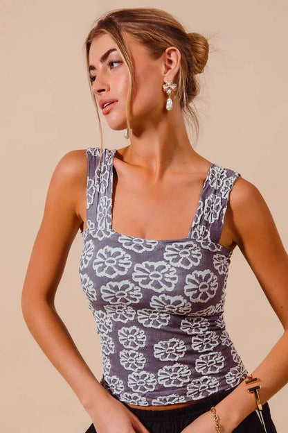 SO ME Two Tone Floral Seamless Tank Top Trendsi abe80f7c4eb2451eb46656cd097e0e4b-Max-Origin