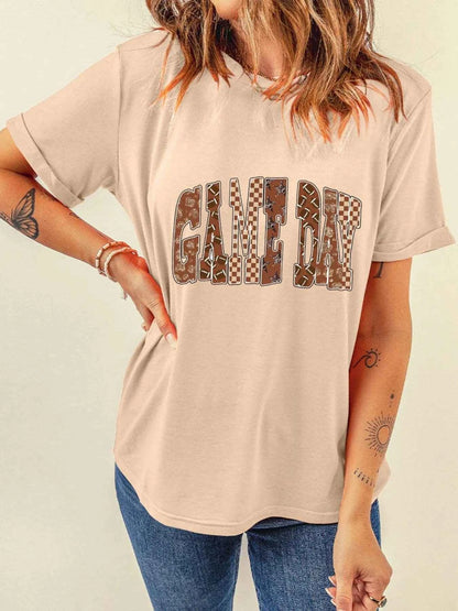 Full Size GAME DAY Checkered Letter Graphic T Shirt Plus Size Trendsi b11f0791e8e84ed2a73a51e8c5c8800d-Max-Origin