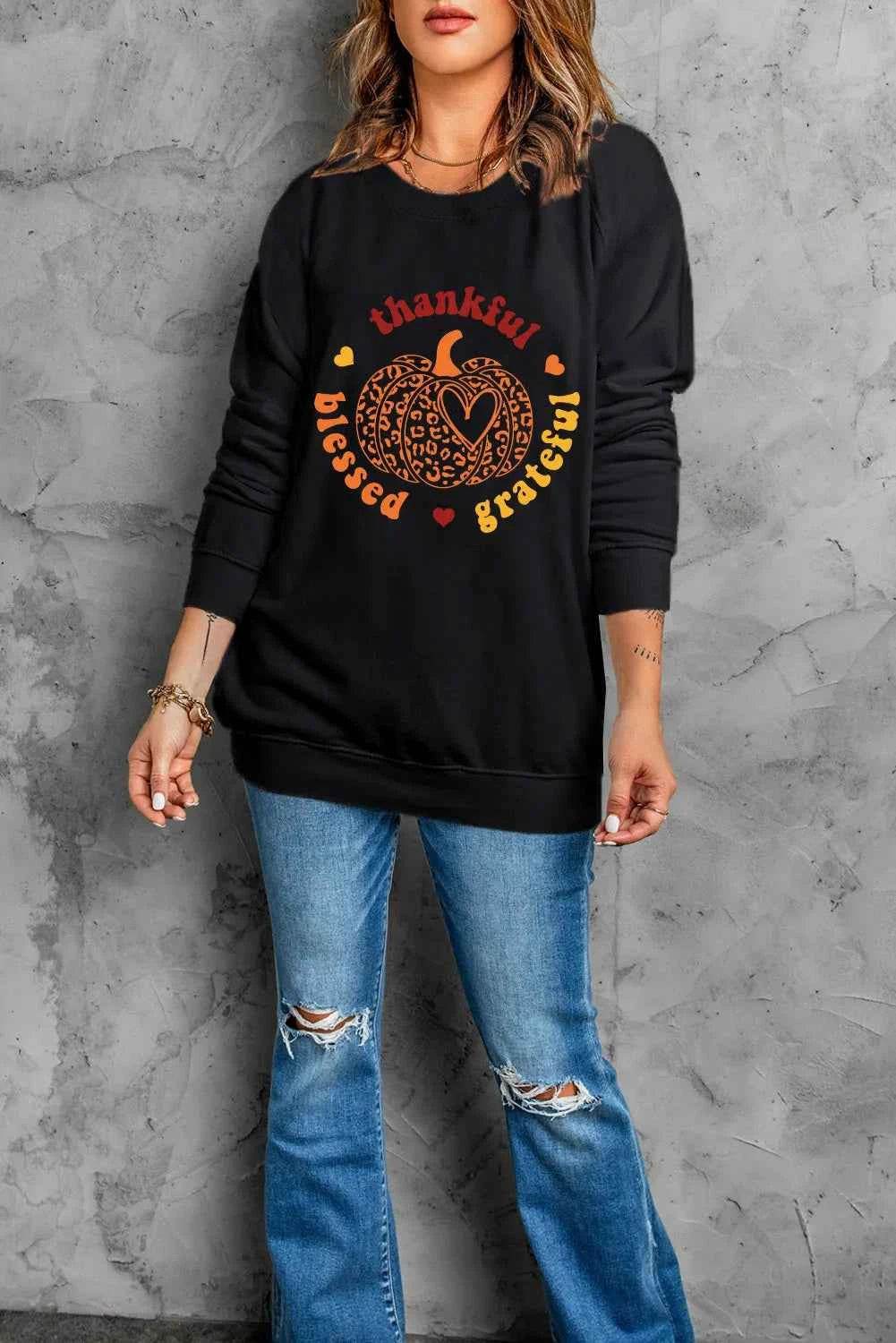 Pumpkin Graphic Long Sleeve Sweatshirt Trendsi b1496a0d-8f6e-42f8-adce-627e1f987f1a-Max