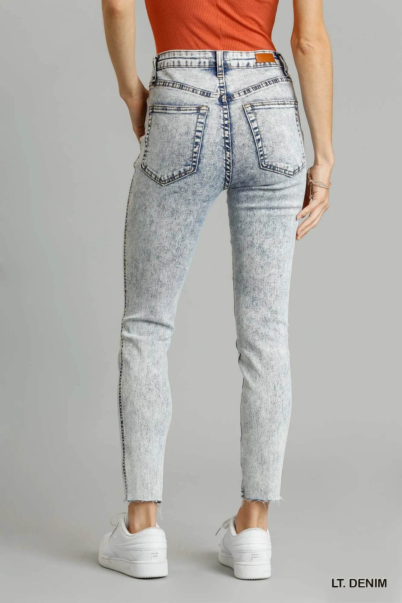 Umgee 5-Pockets Distressed Detail Stretch Denim Skinny Jeans with Unfinished Hem Trendsi b27ef630-635f-4961-b6a6-6f587824b35a-Max-Origin
