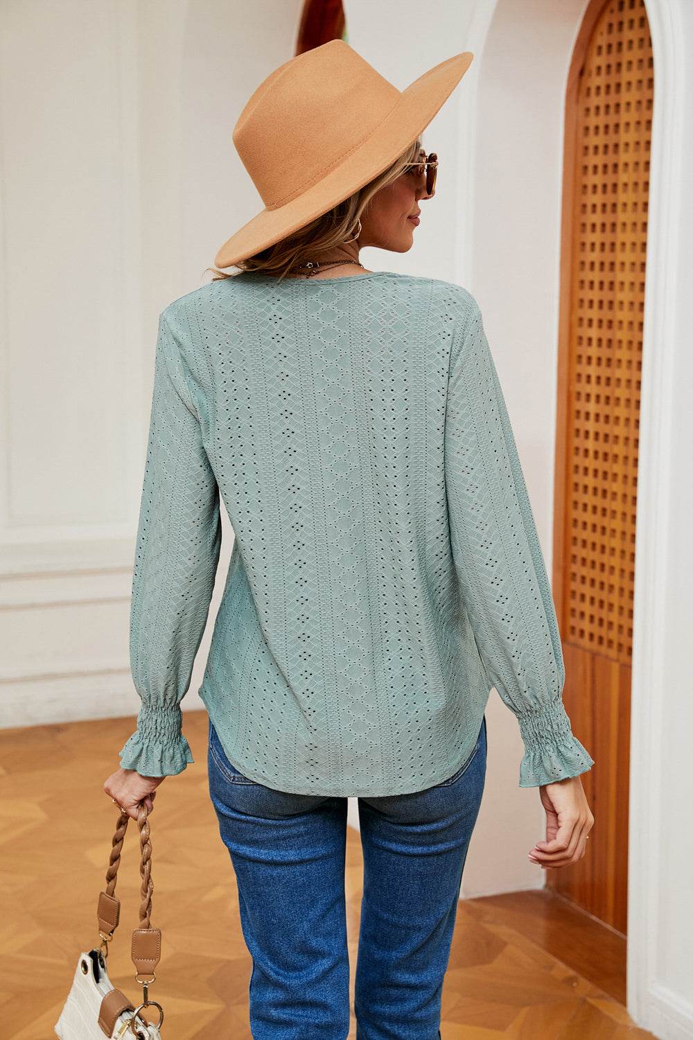 Contrast Flounce Sleeve Blouse Trendsi b2ee81c7ebd146c6866019522a5bcc4f-Max