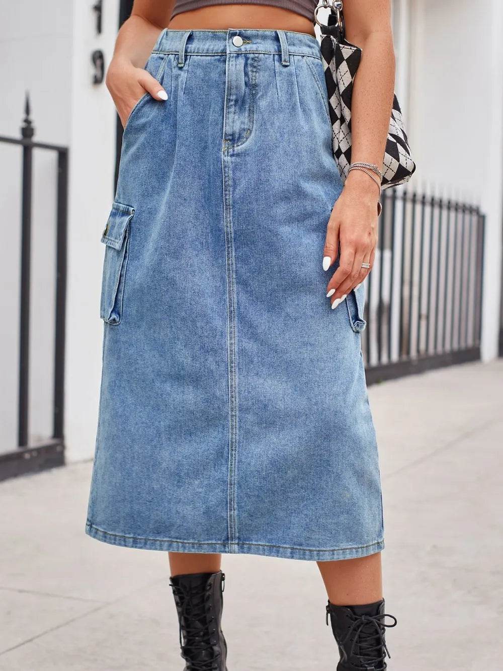Slit Buttoned Denim Skirt with Pockets Trendsi b3f678dd-fcbe-4d9b-a0fd-394800fac3b5-Max