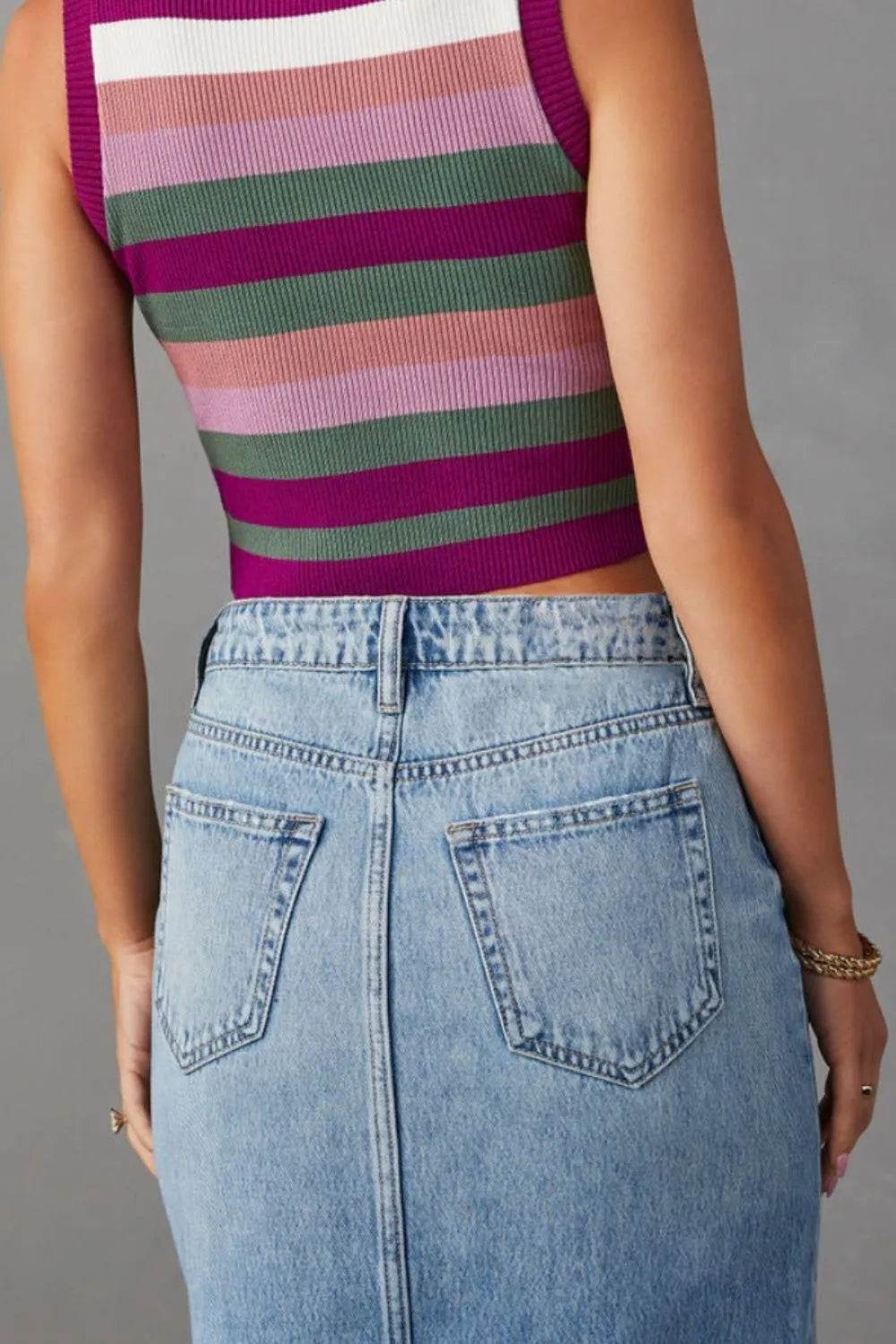 Slit Raw Hem Midi Denim Skirt Trendsi b4c9961e-996e-4dc0-a7f2-b6da955f97c6-Max