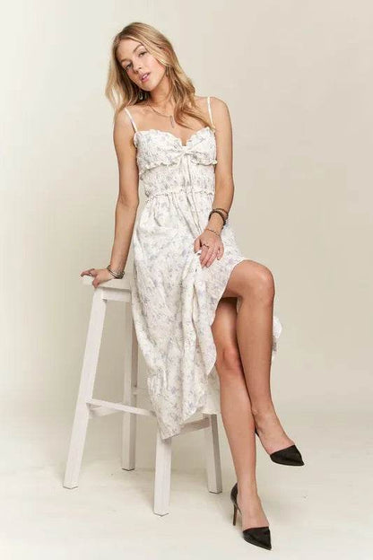 ADORA Smocked Floral Sweetheart Neck Cami Dress Trendsi b53f8891-547e-49e5-96f5-2446c91b7e26-Max