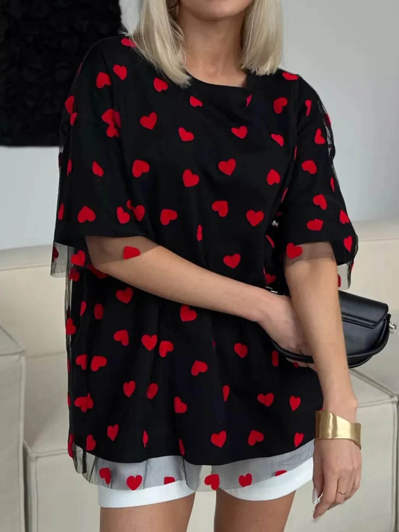 Heart Print Oversized T-Shirt Black Trendsi b6b4c6e0-7475-4fb9-9865-897e3ea4a1e8-Max-Origin