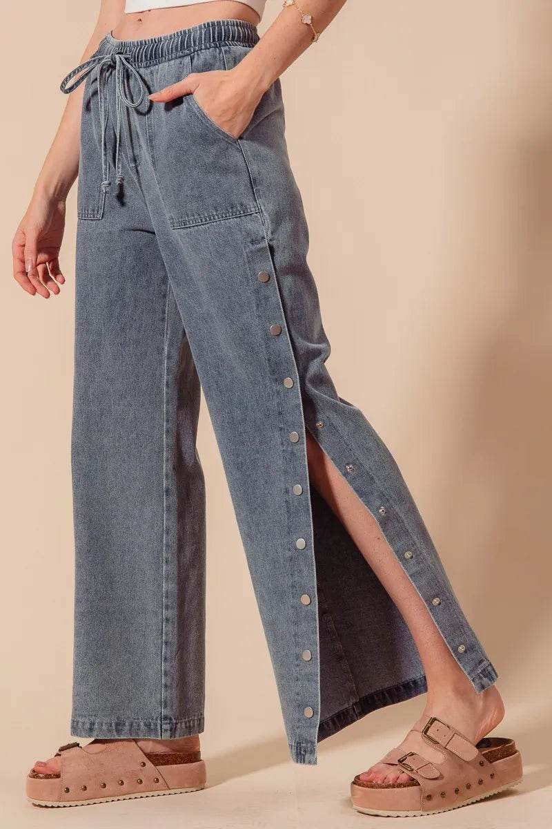 SO ME Mid Rise Drawstring Jeans with Side Snap Button Trendsi b9295e999c324be3b61b607c668e66ca-Max-Origin