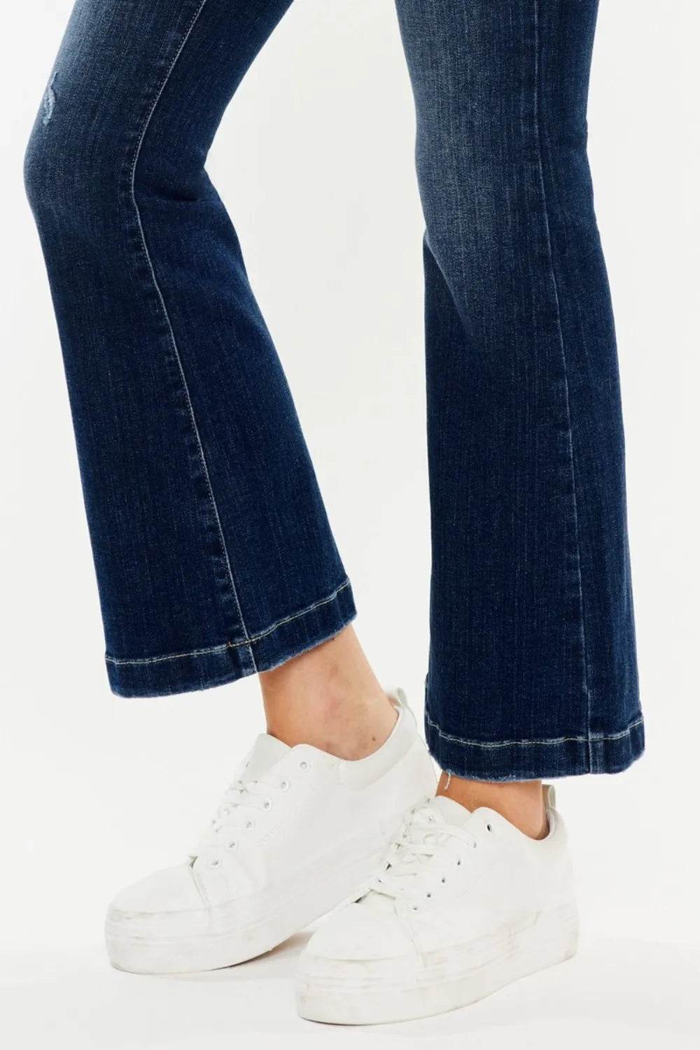 Kancan Mid Rise Button Fly Flare Jeans Trendsi bae96eb5-0476-4d90-a458-7cebc509829d-Max